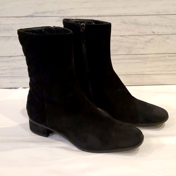 Aquatalia | Lilli Quilted Black Suede Boot | Sz 7 - Picture 4 of 14